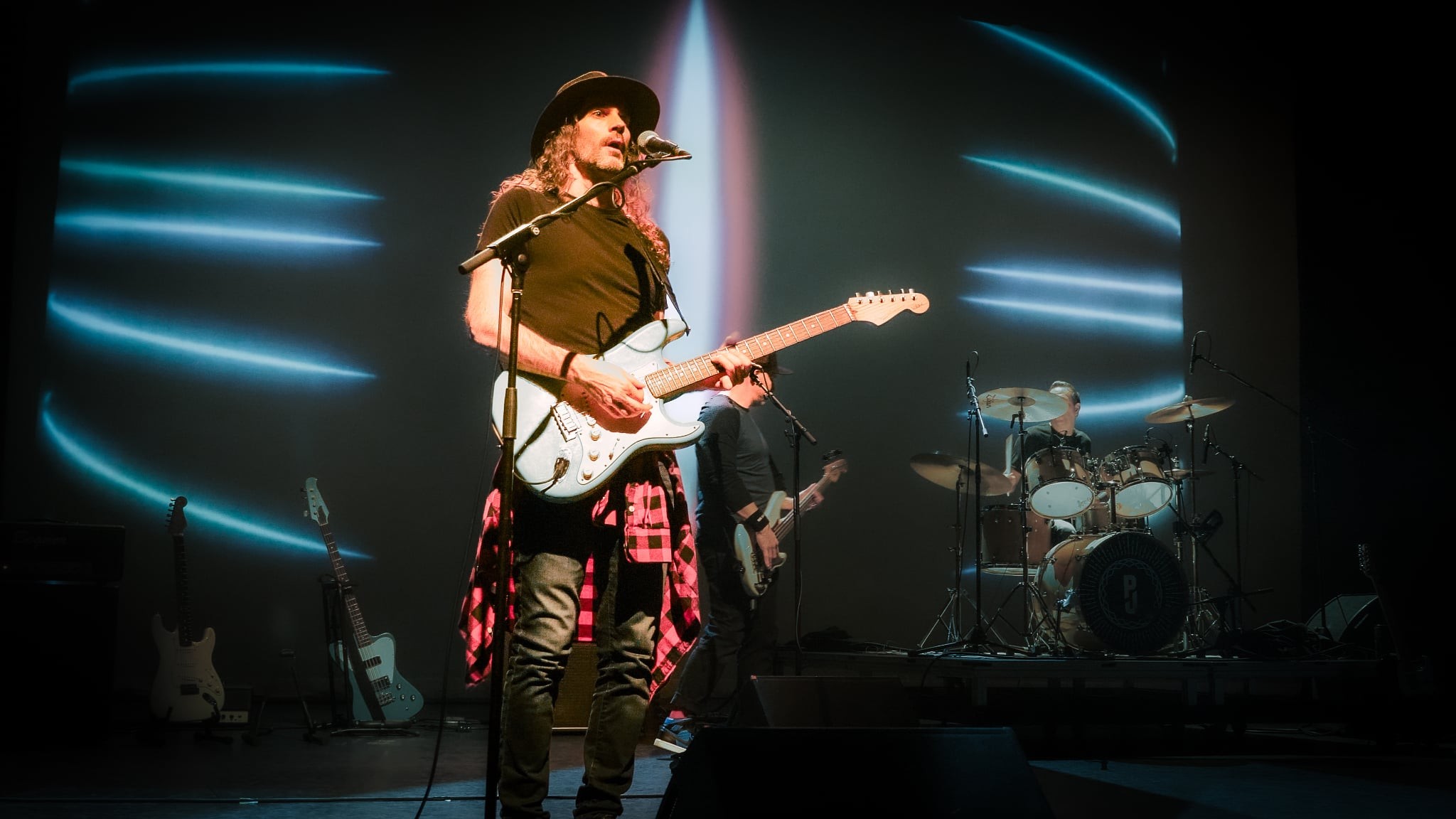 Albert Carraro as Mike McCready